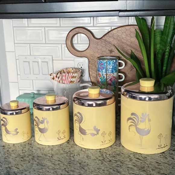 Vintage 1960s Ransburg Indianapolis Yellow Chicken Nesting Canisters Copper Lids - Picture 1 of 15